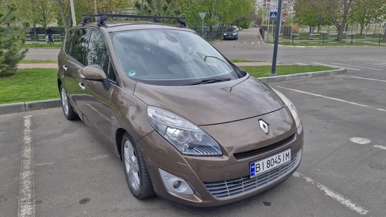 Renault Scenic 2010 - 1