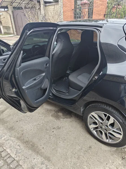 Renault ZOE 2017 - 11