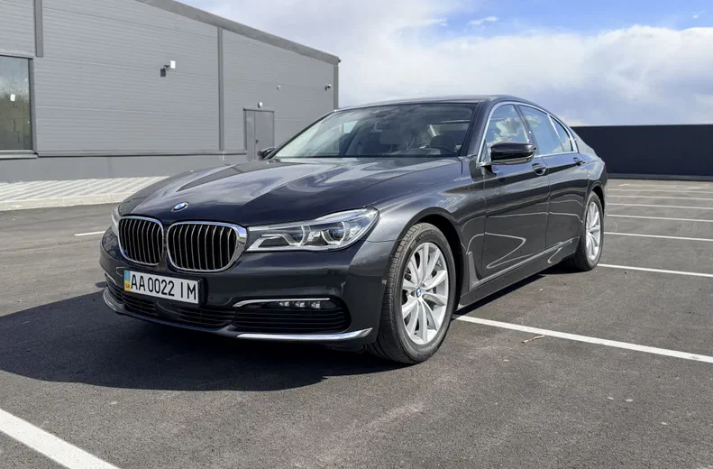 BMW 7 серии 2017
