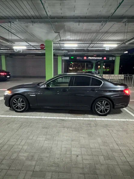 BMW 5 серии 2011 - 10