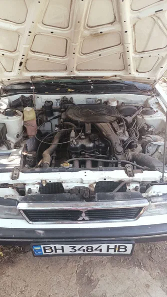 Mitsubishi Galant 1988 - 12