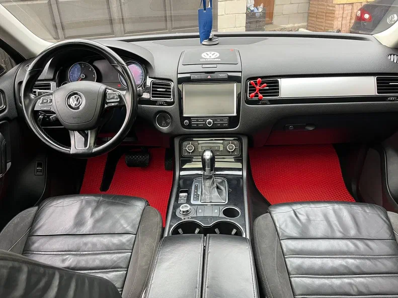 Volkswagen Touareg 2012 - 12