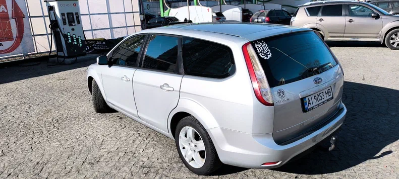 Ford Focus 2010 - 12