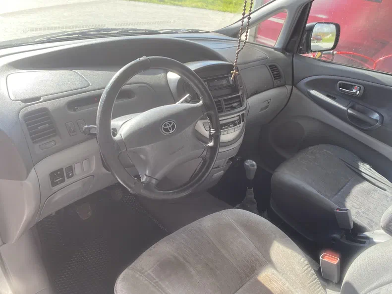 Toyota Previa 2002 - 13