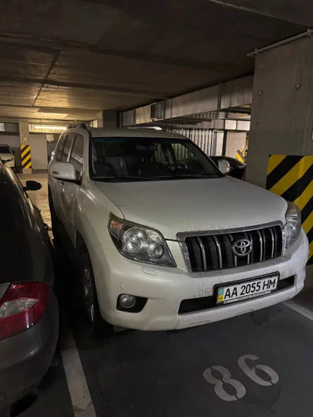 Toyota Land Cruiser 2011