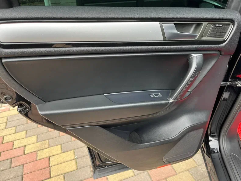 Volkswagen Touareg 2012 - 6