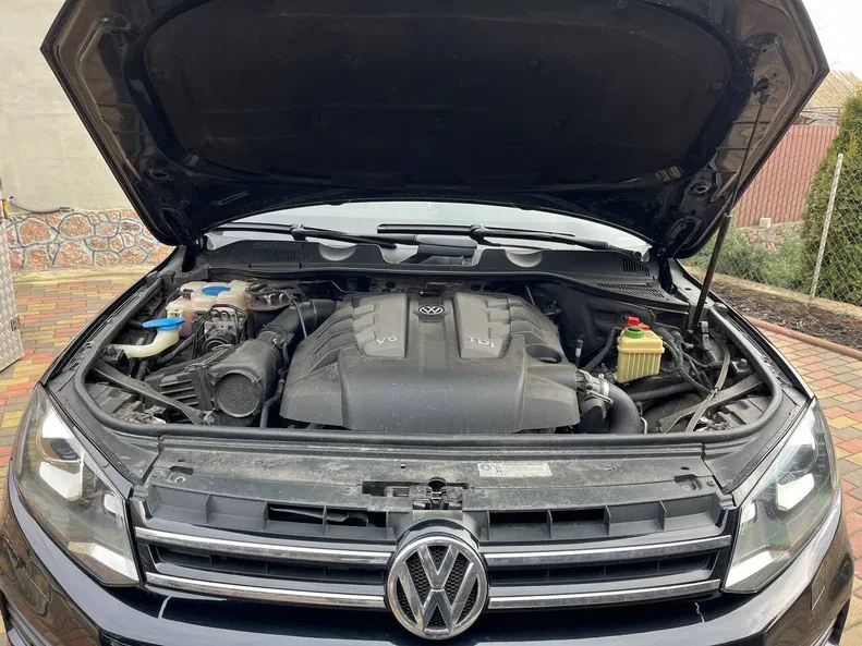 Volkswagen Touareg 2012 - 17