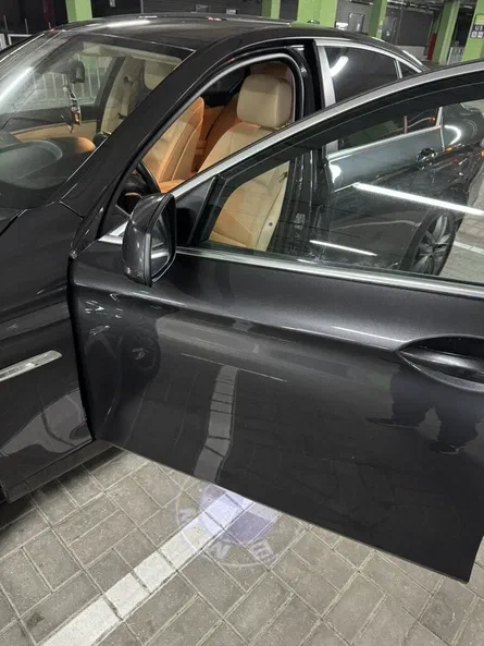 BMW 5 серии 2011 - 34