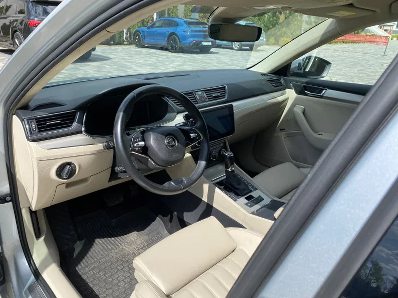 Skoda Superb 2020 - 6