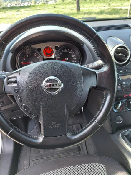 Nissan Qashqai 2010 - 6