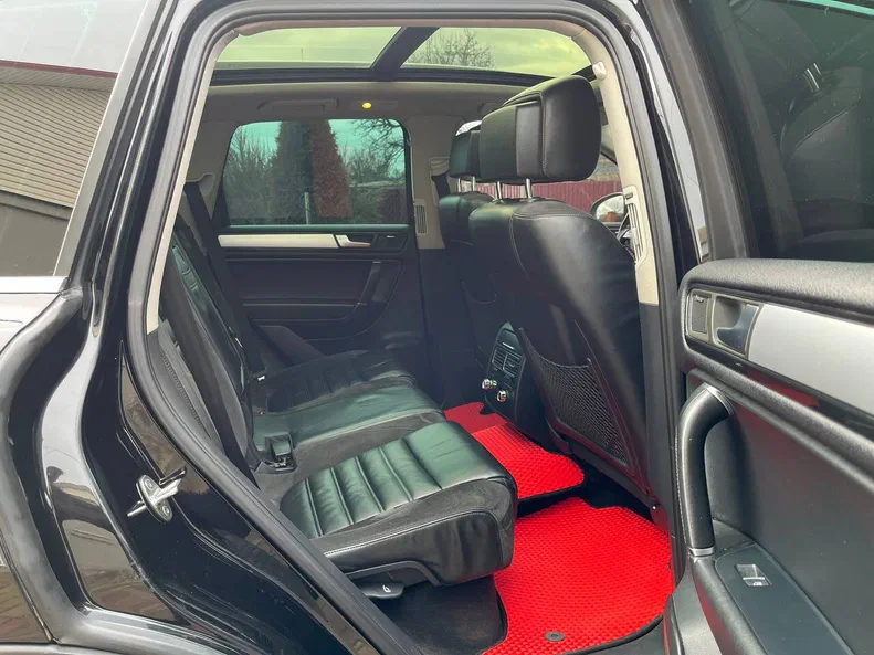 Volkswagen Touareg 2012 - 9