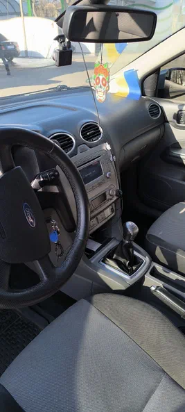 Ford Focus 2010 - 16