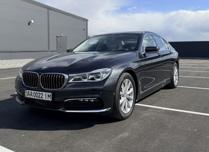 BMW 7 серии 2017