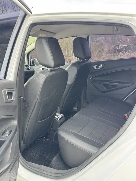 Ford Fiesta 2017 - 12