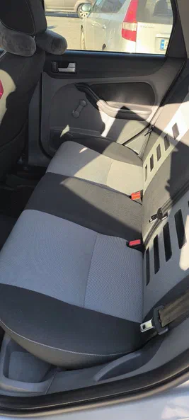 Ford Focus 2010 - 25
