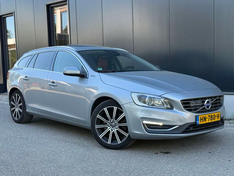 Volvo V60 2015 - 15
