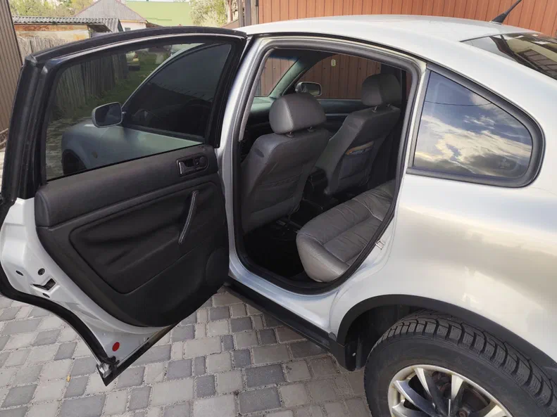 Volkswagen Passat 2000 - 12