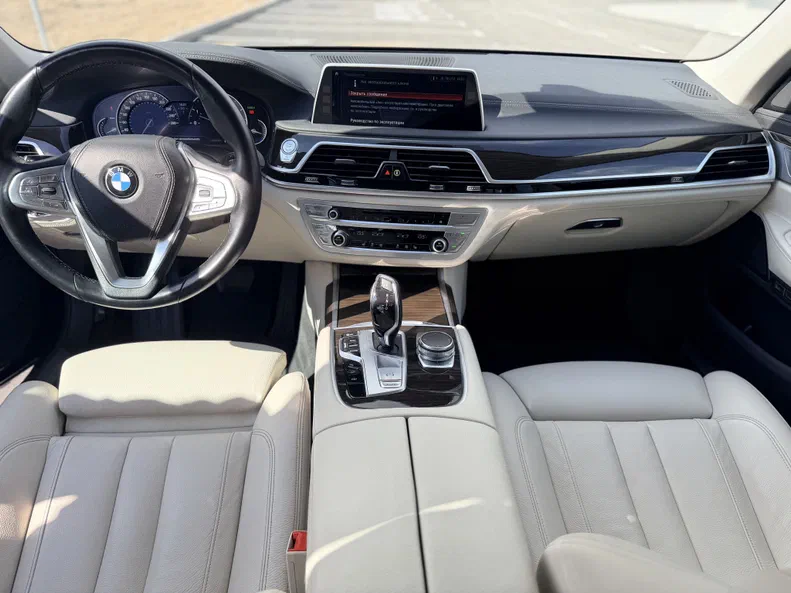 BMW 7 серии 2017 - 11