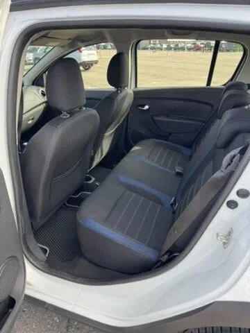 Renault Sandero 2020 - 16