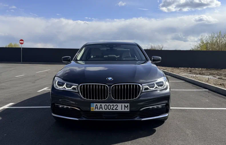 BMW 7 серии 2017