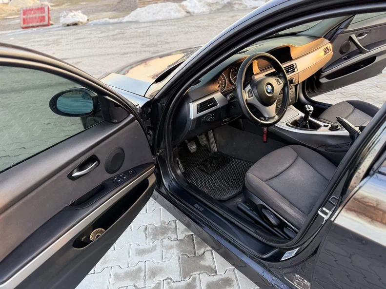 BMW 3 серии 2005 - 9