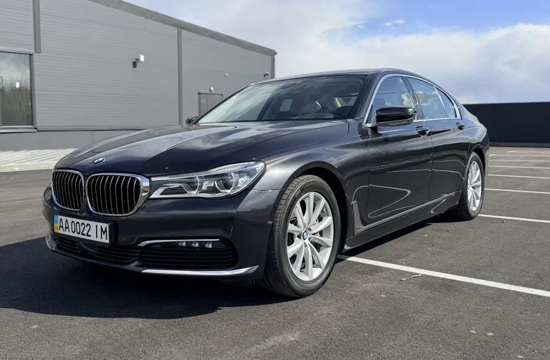 BMW 7 серии 2017