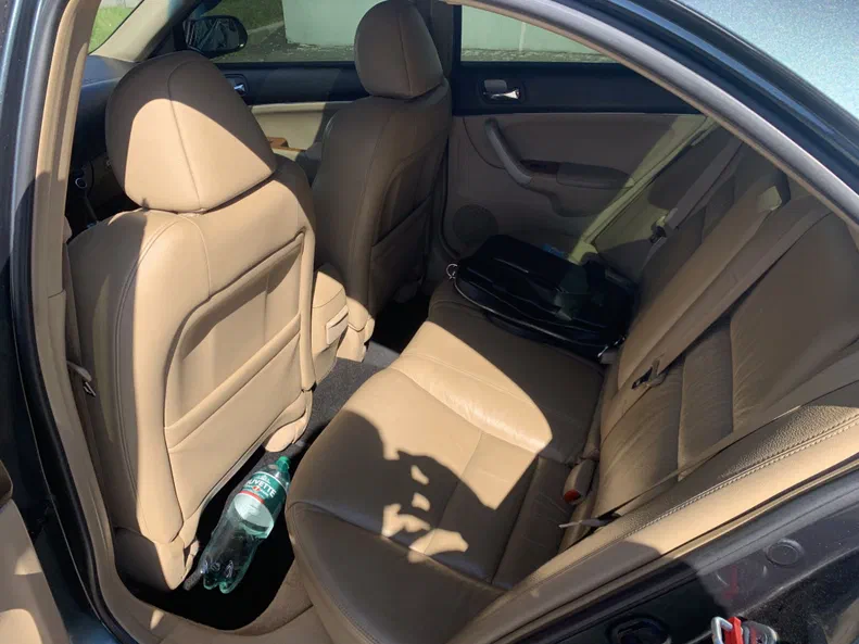 Honda Accord 2006 - 10