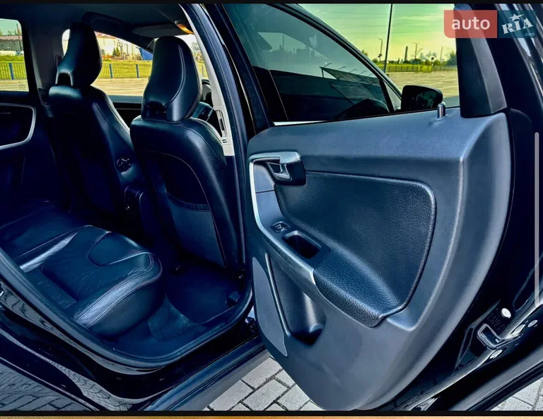 Volvo XC60 2009 - 6