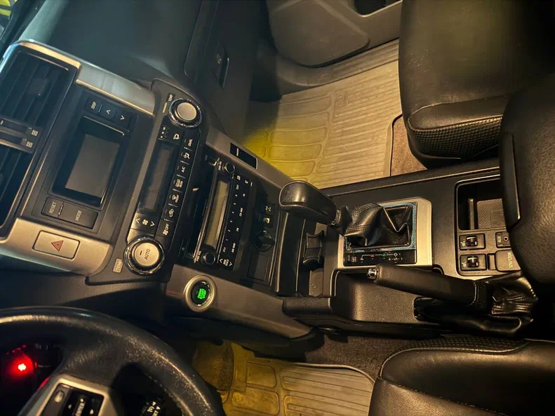 Toyota Land Cruiser 2011 - 6