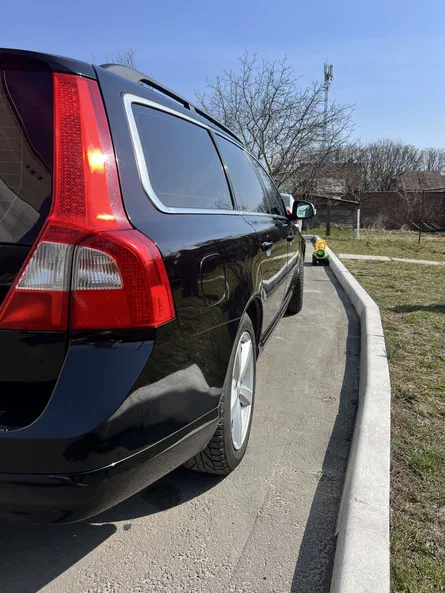 Volvo V70 2010 - 9
