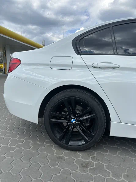BMW 3 серии 2018 - 21