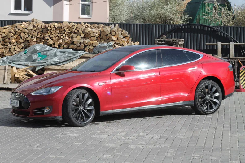 Tesla Model S 2013 - 5