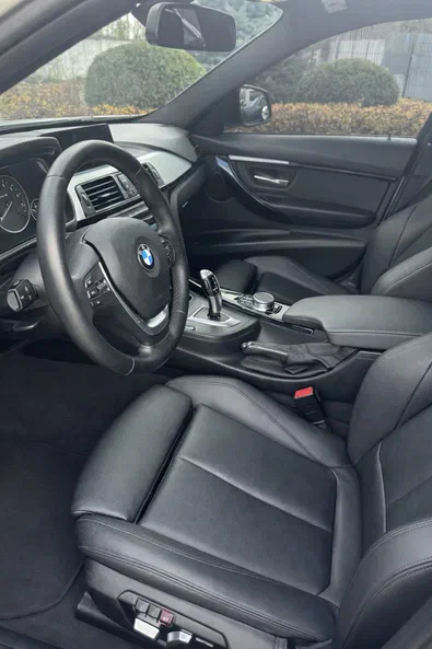 BMW 3 серии 2018 - 11