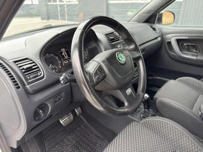 Skoda Fabia 2011 - 11