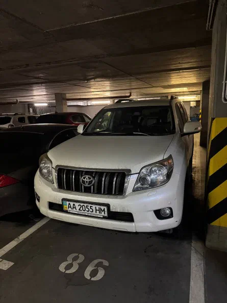 Toyota Land Cruiser 2011