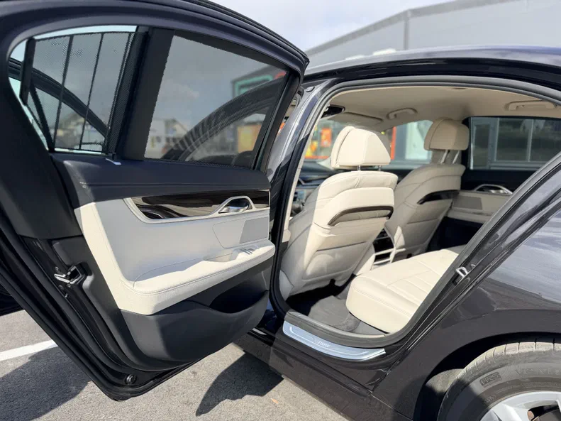 BMW 7 серии 2017 - 12