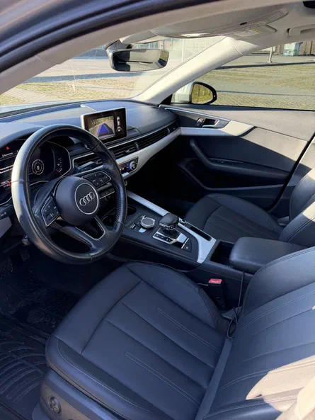Audi A4 2018 - 12
