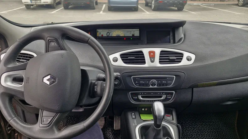 Renault Scenic 2010 - 5