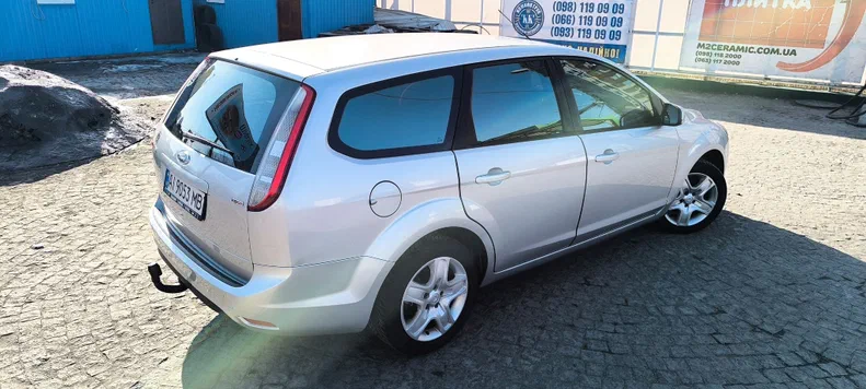 Ford Focus 2010 - 11