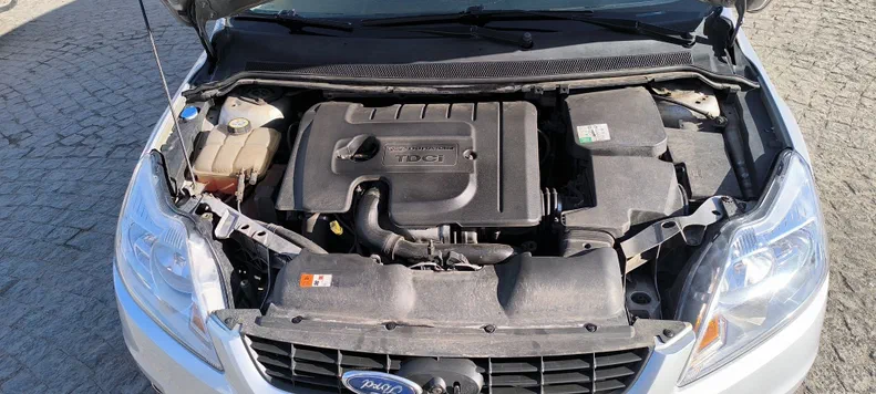 Ford Focus 2010 - 32