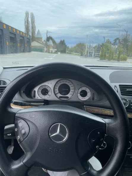 Mercedes-Benz E-Класс 2006 - 16