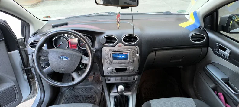 Ford Focus 2010 - 15