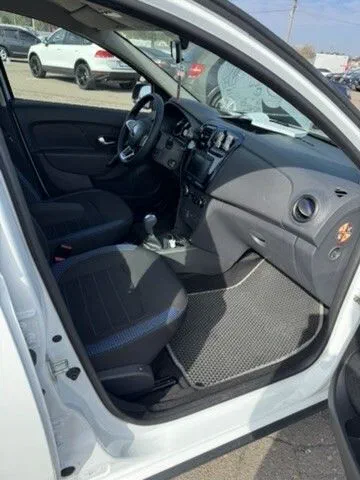 Renault Sandero 2020 - 9