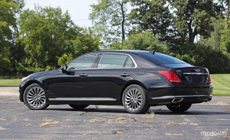 Hyundai Genesis 2017