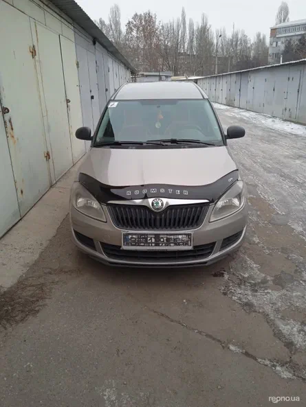 Skoda Roomster 2012