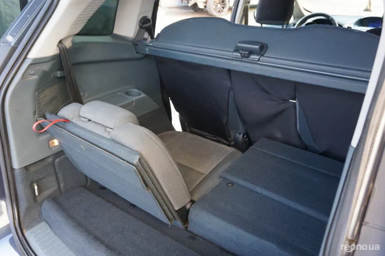 Ford Granada 2011 - 23