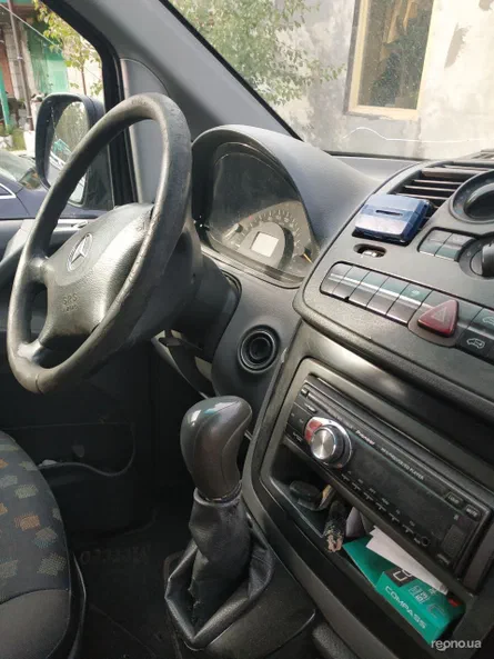 Mercedes-Benz Vito 2005 - 6
