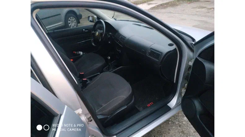 Volkswagen Golf 2004 - 9