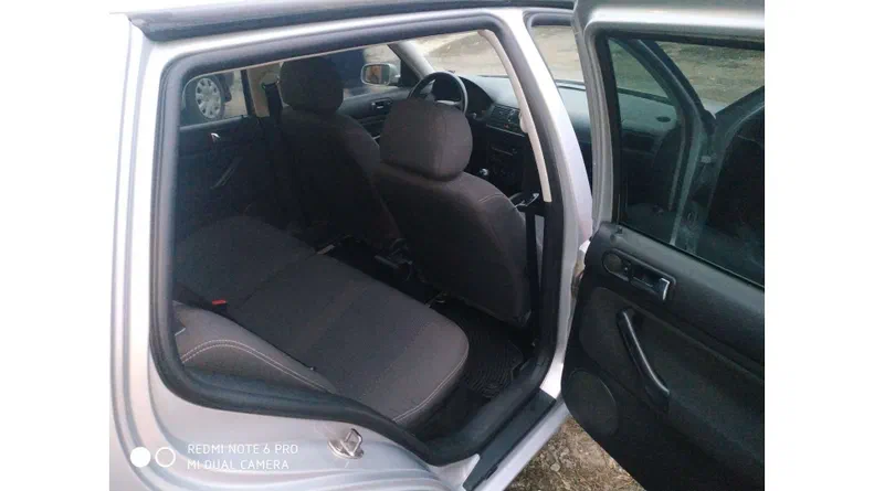 Volkswagen Golf 2004 - 8