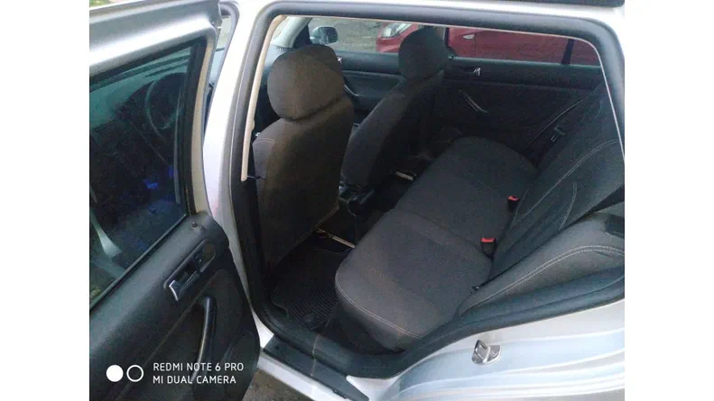 Volkswagen Golf 2004 - 6